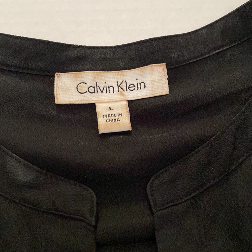 Calvin Klein black 3/4 sleeve blouse. - Picture 5 of 8